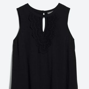 Pale Sky Quin Sleeveless Keyhole Crochet Blouse (L)
